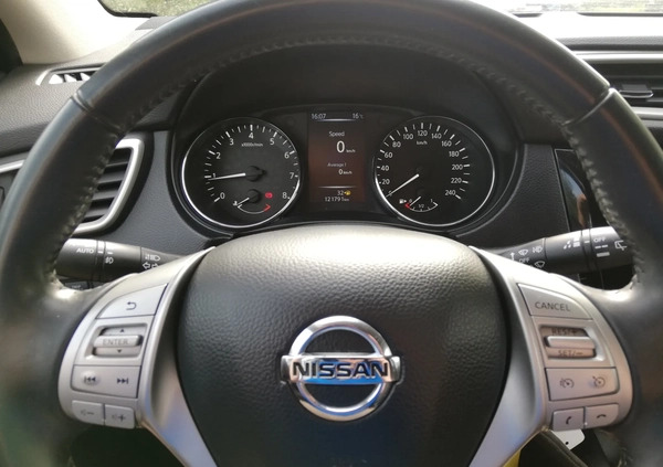 Nissan Qashqai cena 42900 przebieg: 121000, rok produkcji 2014 z Sompolno małe 172